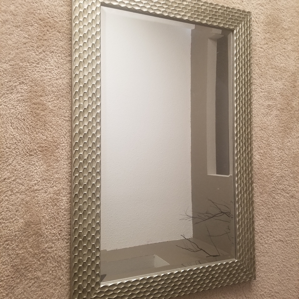 Wall mirror